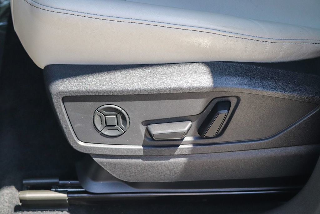 Thumbnail: 2025 Audi Q5 - 25