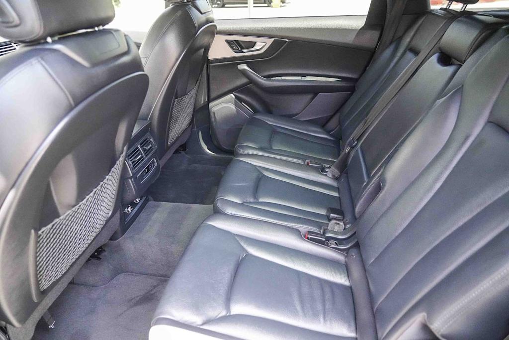 Thumbnail: 2019 Audi Q7 - 11