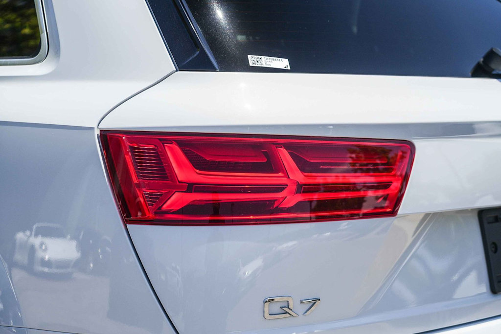 Thumbnail: 2019 Audi Q7 - 17