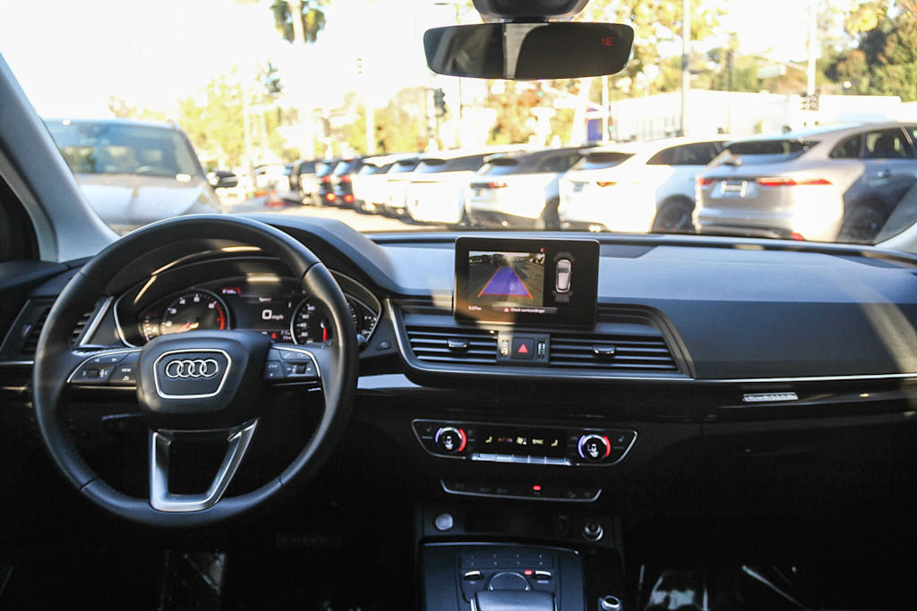 Thumbnail: 2020 Audi Q5 - 2