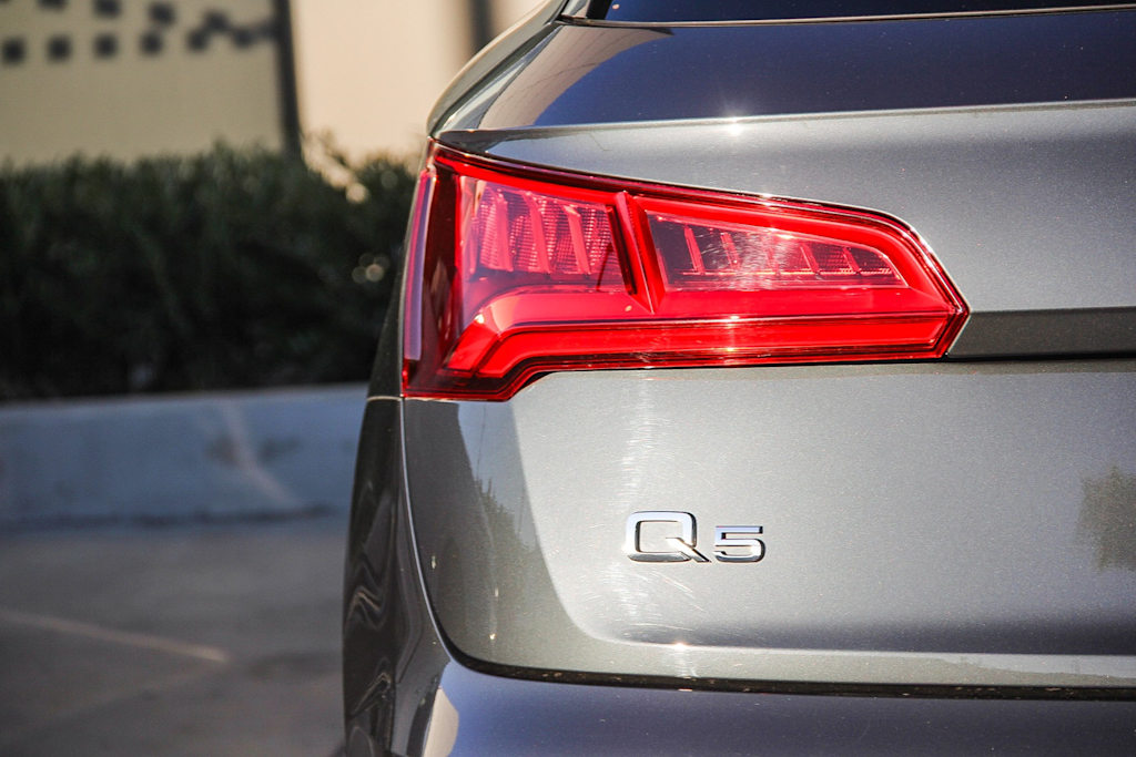 Thumbnail: 2020 Audi Q5 - 16