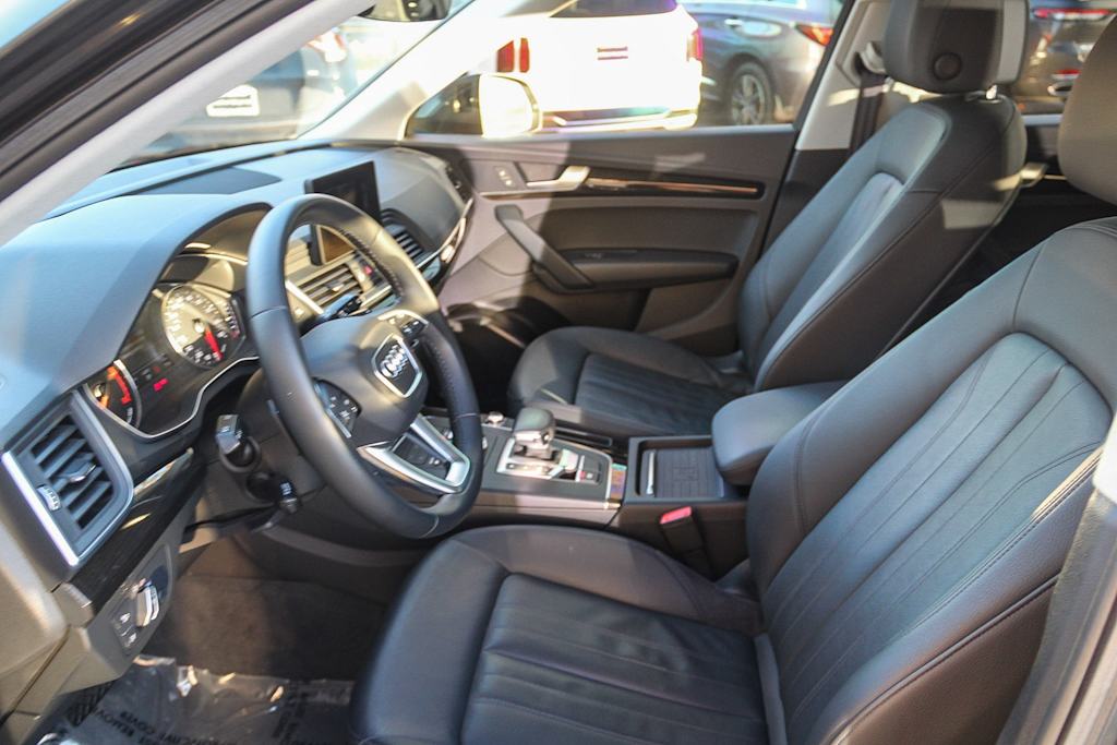 Thumbnail: 2020 Audi Q5 - 9