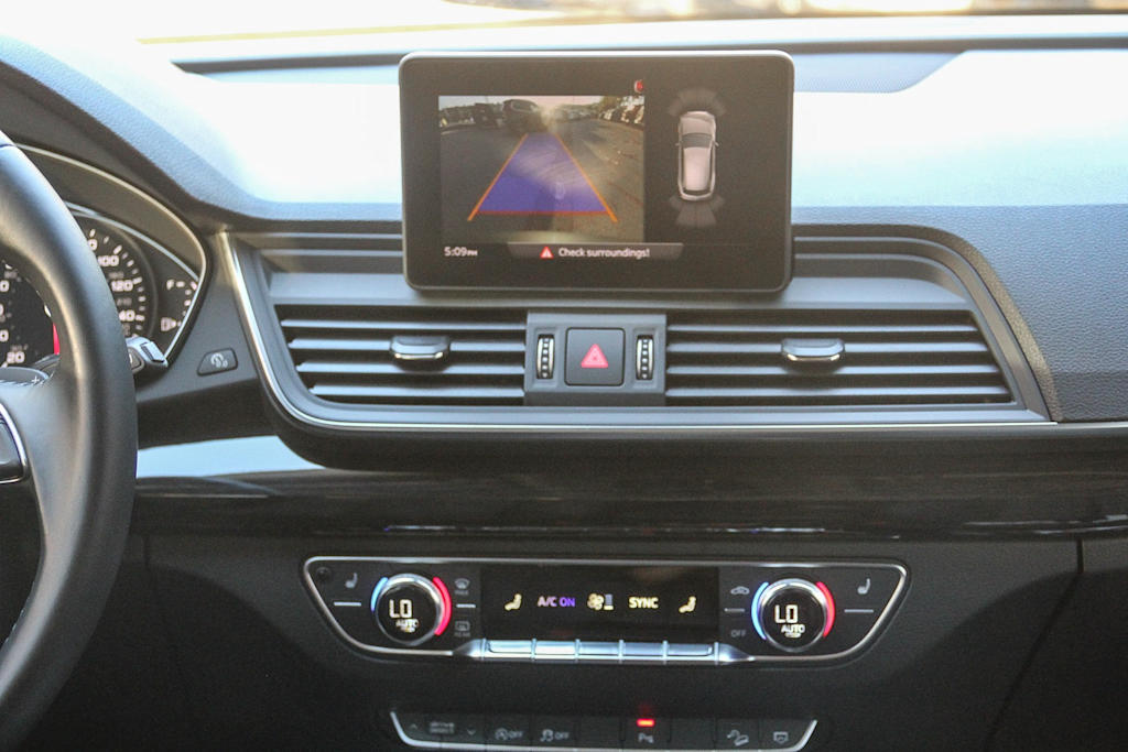 Thumbnail: 2020 Audi Q5 - 11