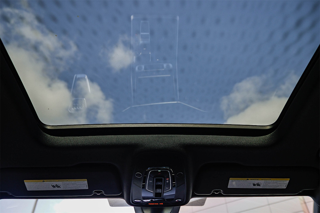 Thumbnail: 2021 Audi Q8 - 23