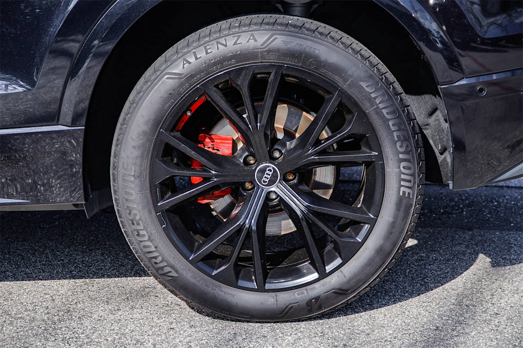 Thumbnail: 2021 Audi Q8 - 5