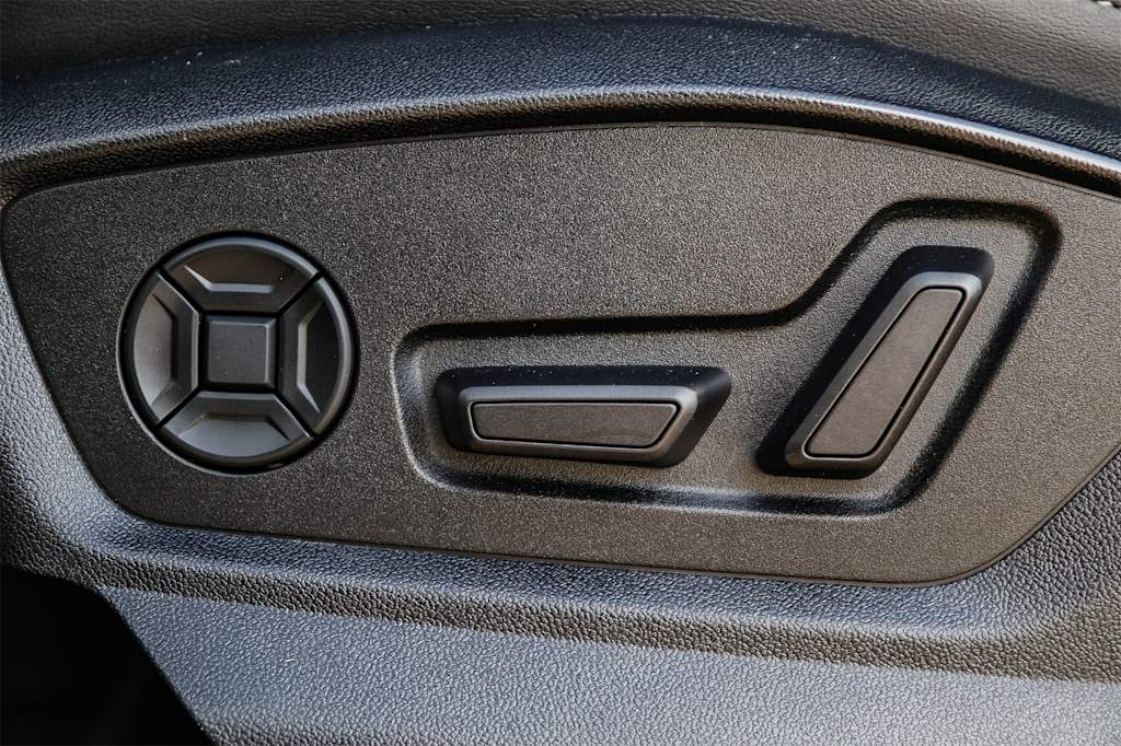 Thumbnail: 2021 Audi Q8 - 25