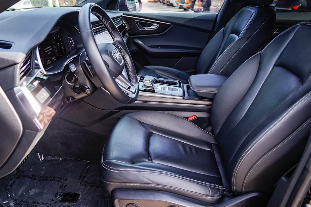 Thumbnail: 2021 Audi Q8 - 7