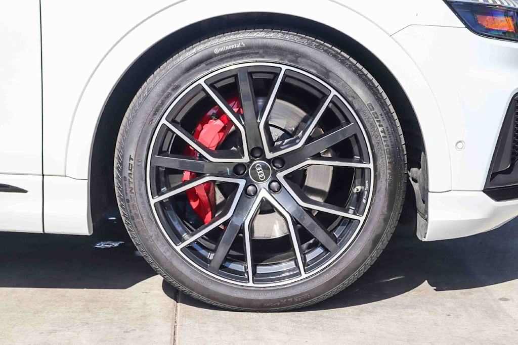 Thumbnail: 2023 Audi SQ8 - 20