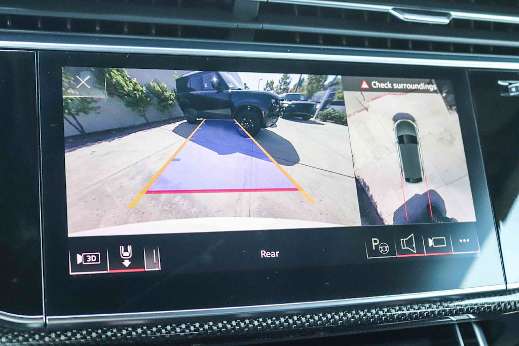 Thumbnail: 2023 Audi SQ8 - 28