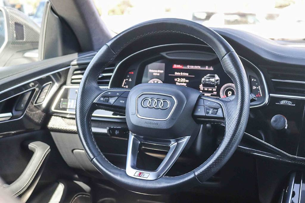 Thumbnail: 2023 Audi SQ8 - 9