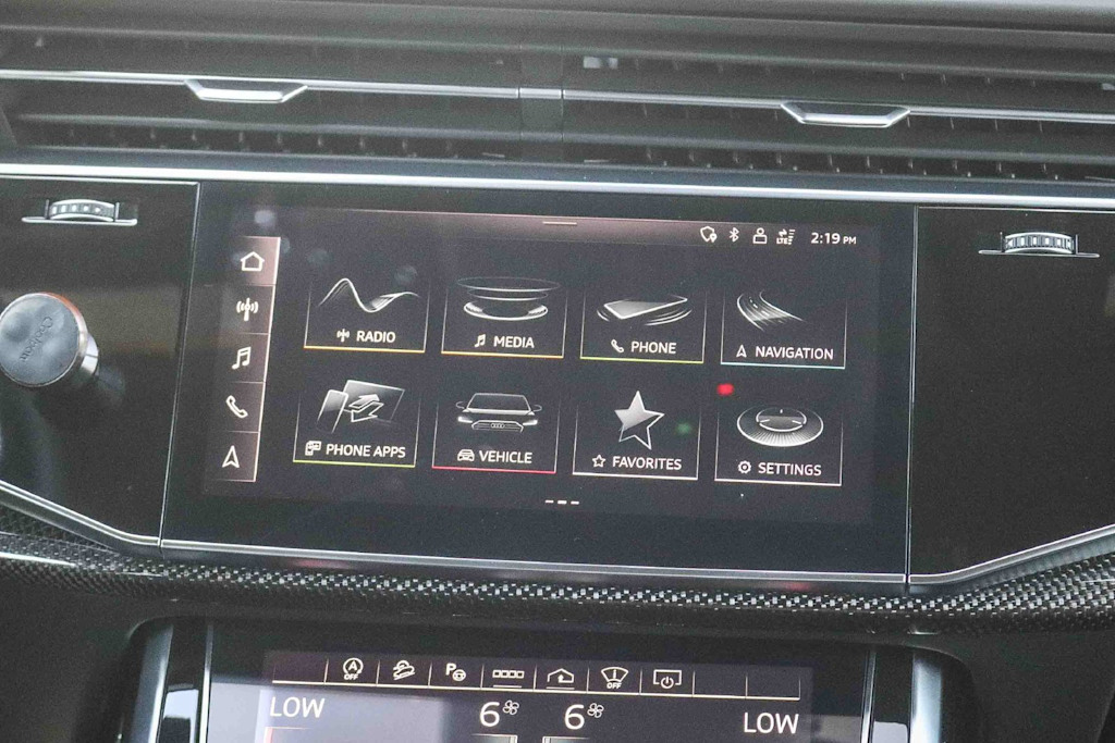 Thumbnail: 2023 Audi SQ8 - 22
