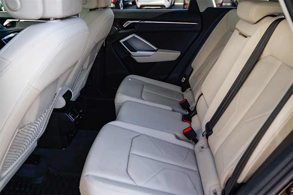 Thumbnail: 2022 Audi Q3 - 12