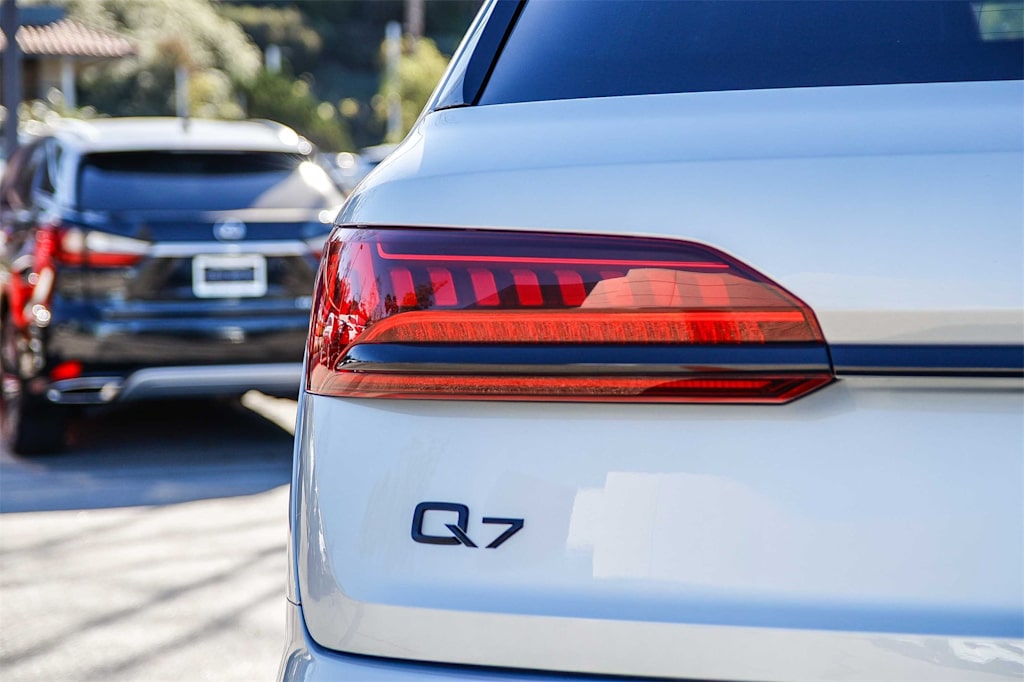 Thumbnail: 2023 Audi Q7 - 15