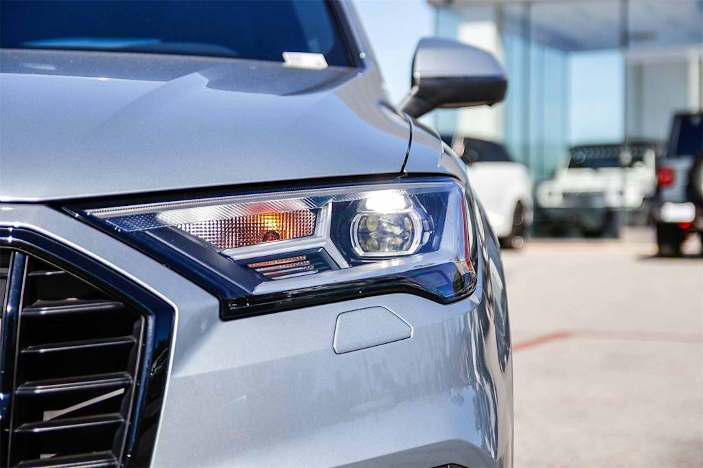 Thumbnail: 2023 Audi Q7 - 17