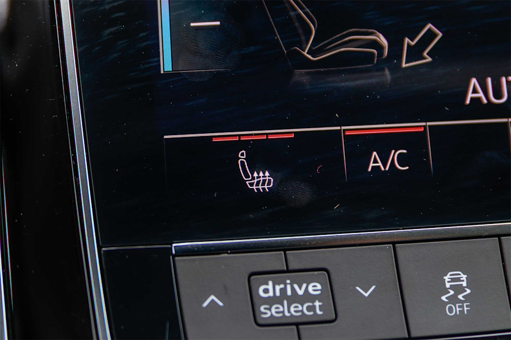 Thumbnail: 2022 Audi Q7 - 25