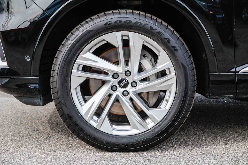 Thumbnail: 2022 Audi Q7 - 18