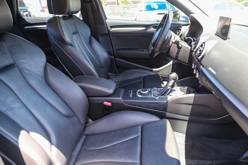 Thumbnail: 2015 Audi S3 - 10