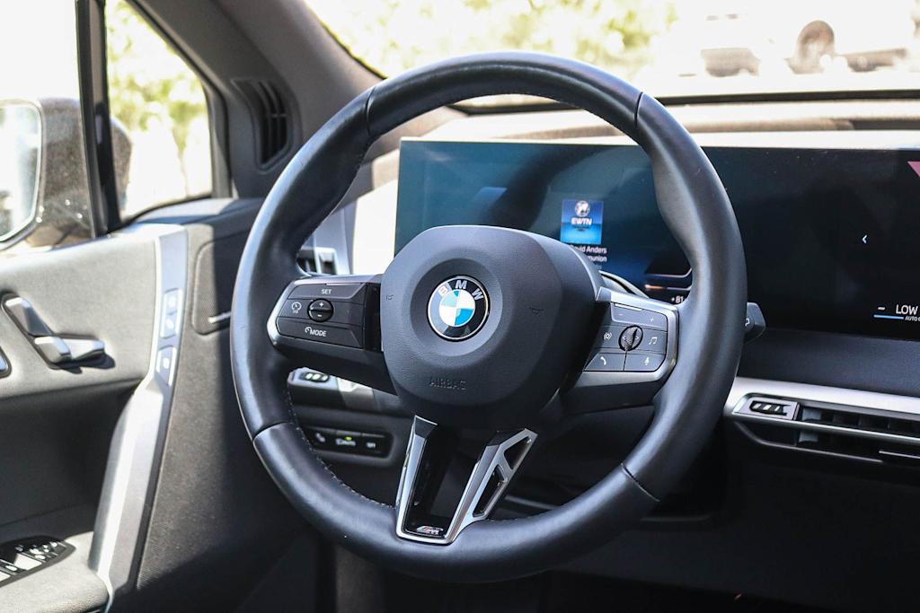 Thumbnail: 2025 BMW iX - 8