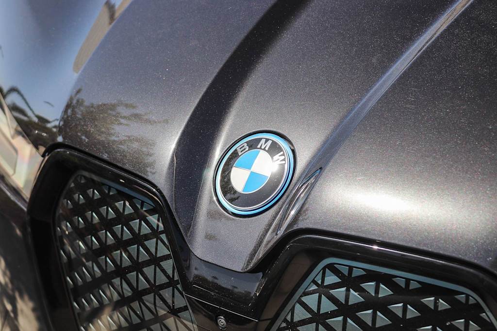 Thumbnail: 2025 BMW iX - 17