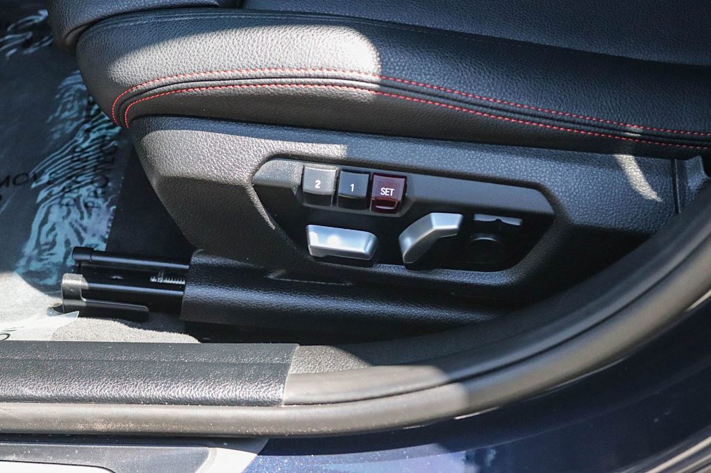 Thumbnail: 2017 BMW 3 Series - 26