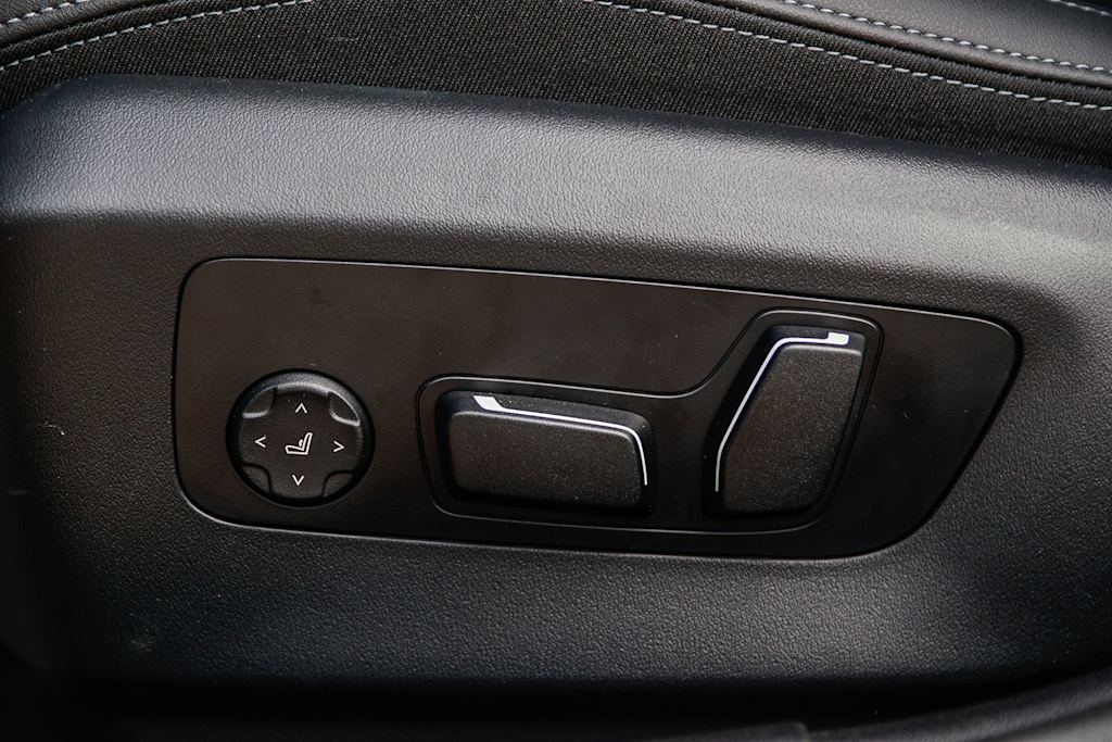 Thumbnail: 2025 BMW i5 - 24