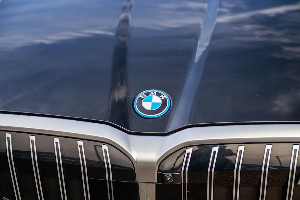 Thumbnail: 2025 BMW i5 - 5