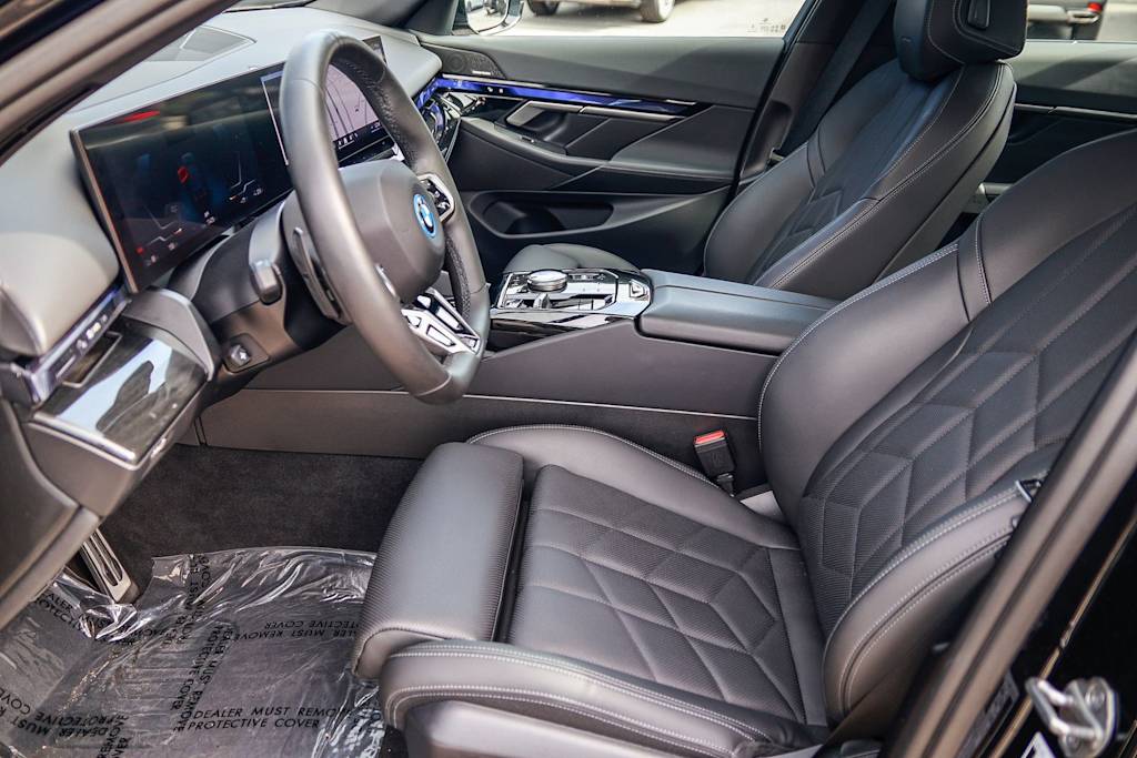 Thumbnail: 2025 BMW i5 - 10