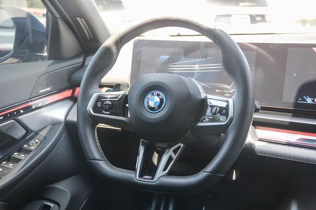Thumbnail: 2024 BMW i5 - 8