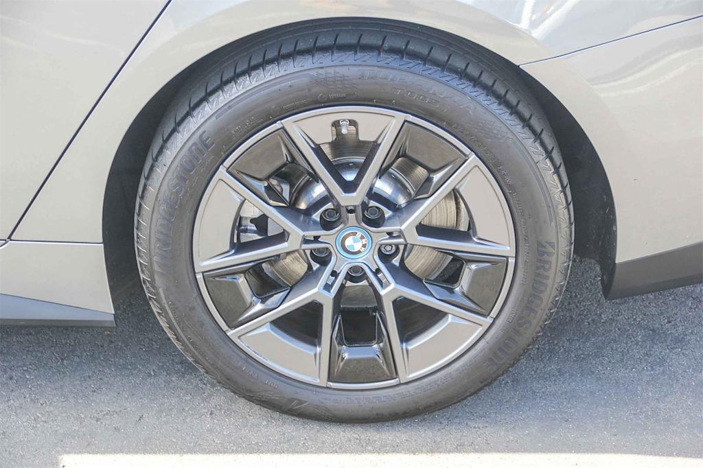 Thumbnail: 2024 BMW i4 - 15