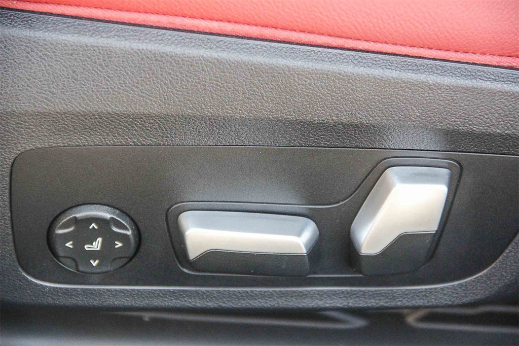 Thumbnail: 2024 BMW i4 - 20