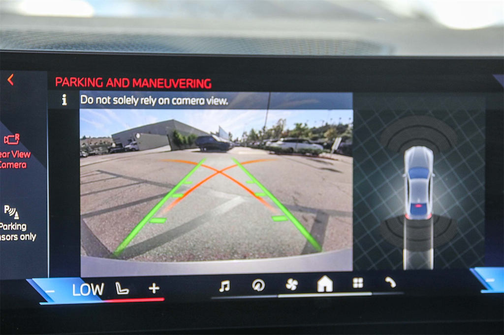 Thumbnail: 2024 BMW i4 - 21