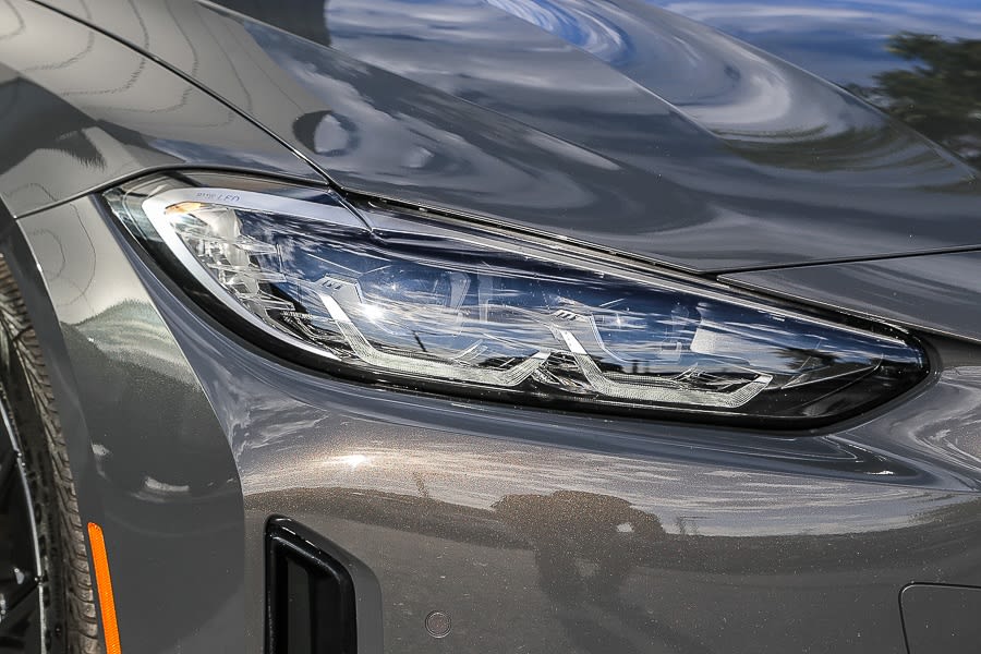 Thumbnail: 2022 BMW i4 - 16