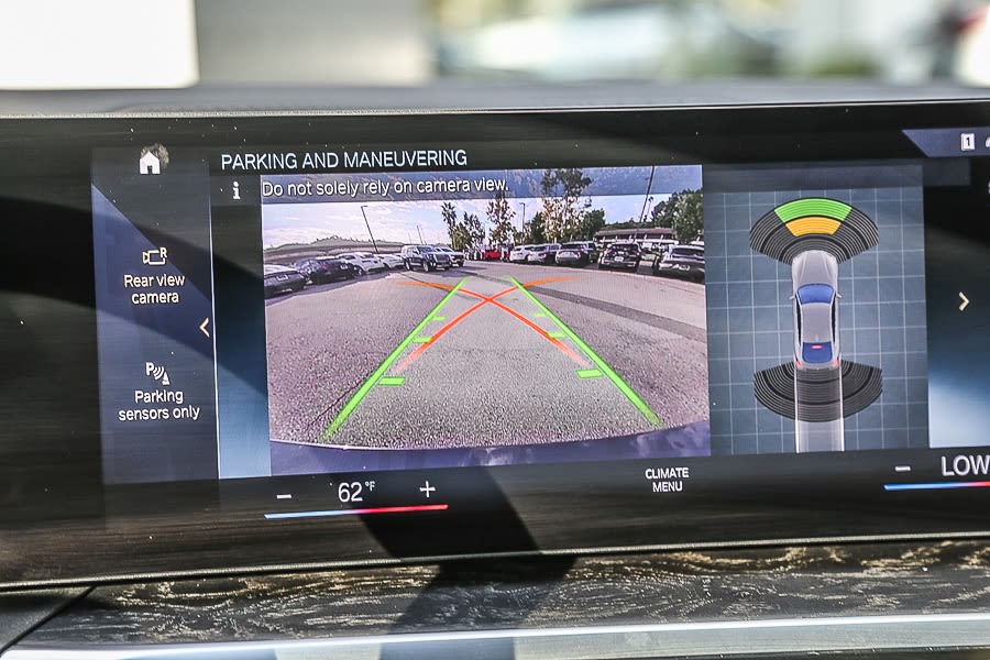 Thumbnail: 2022 BMW i4 - 24