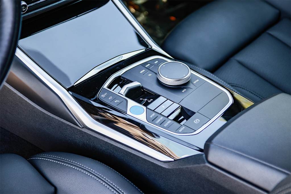 Thumbnail: 2023 BMW i4 - 12