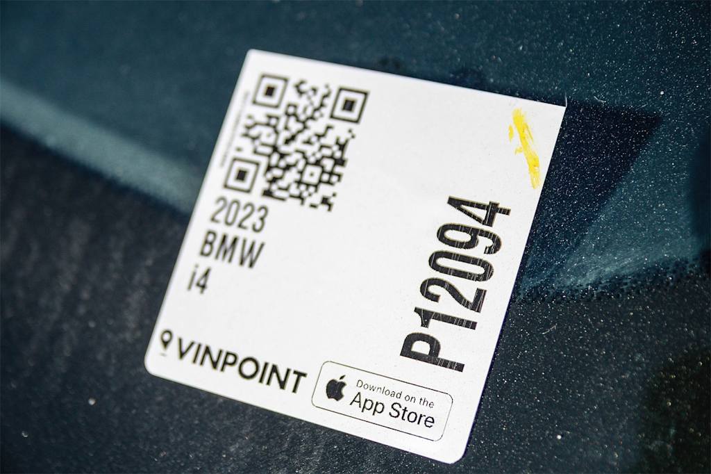 Thumbnail: 2023 BMW i4 - 15