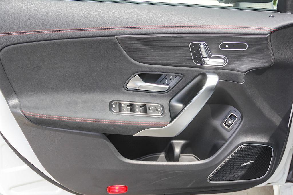 Thumbnail: 2020 Mercedes-Benz CLA - 24