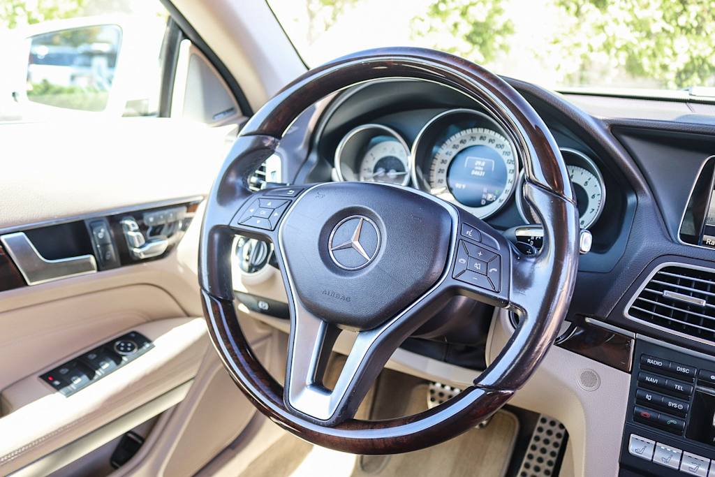 Thumbnail: 2014 Mercedes-Benz E-Class - 9