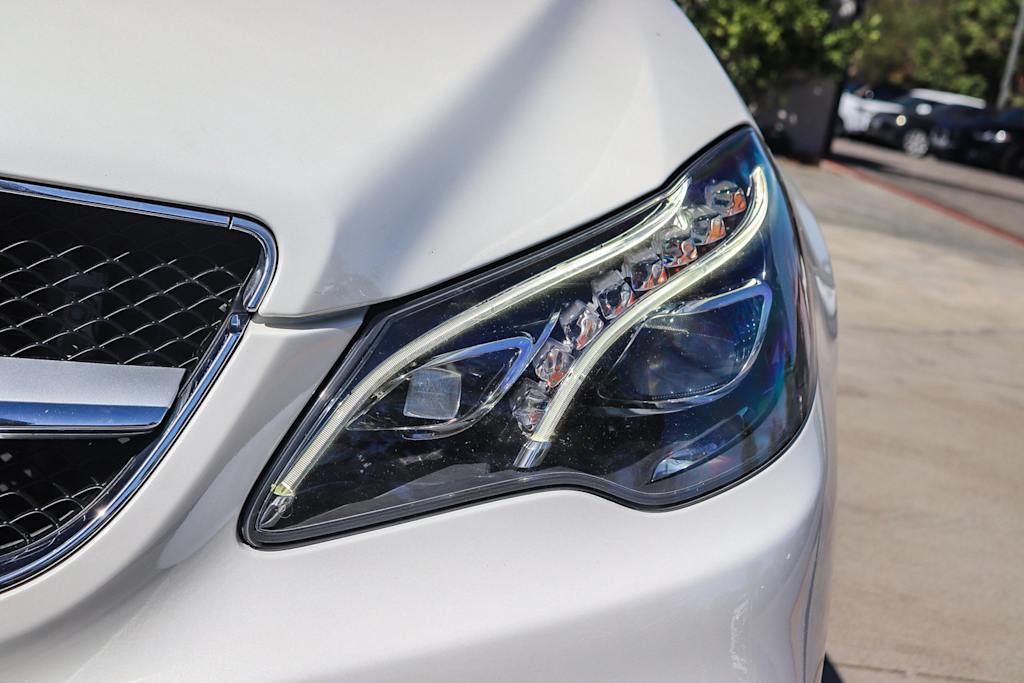 Thumbnail: 2014 Mercedes-Benz E-Class - 21