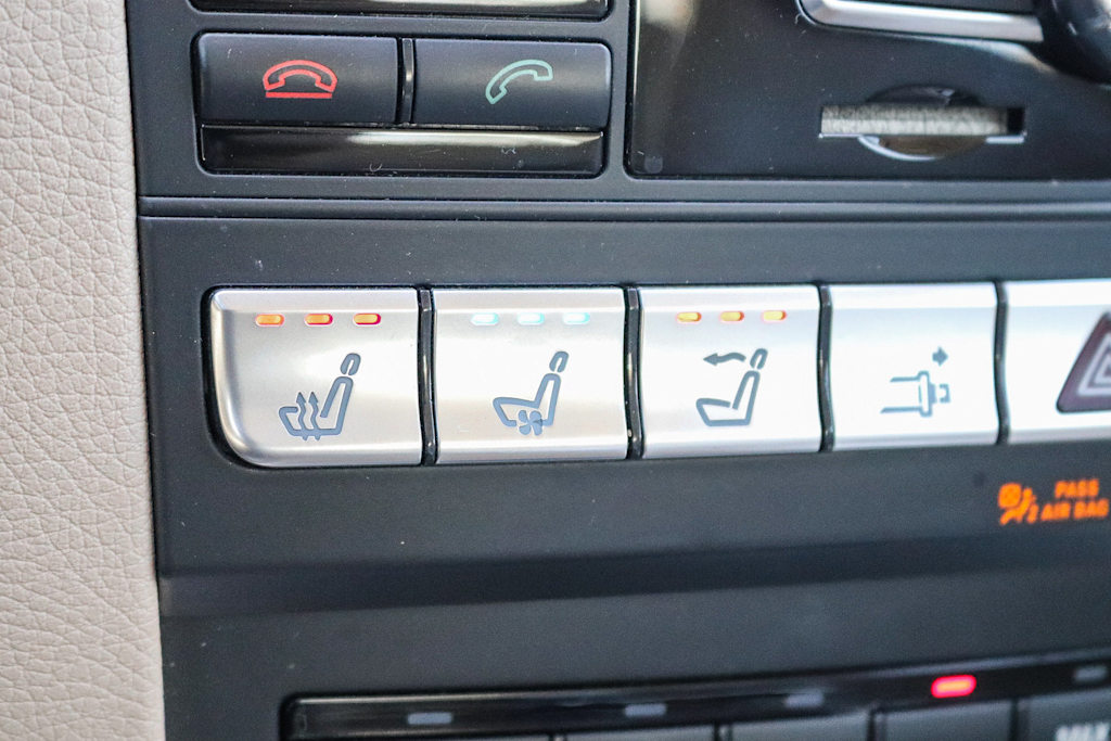 Thumbnail: 2014 Mercedes-Benz E-Class - 27