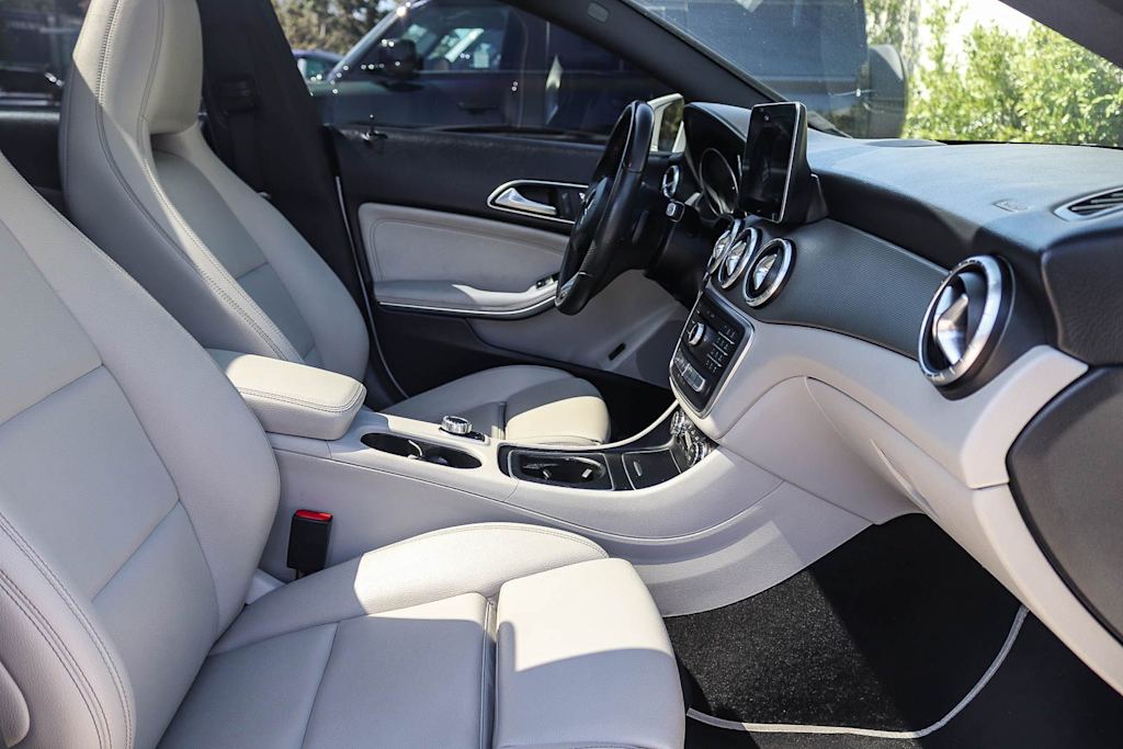 Thumbnail: 2018 Mercedes-Benz CLA - 10