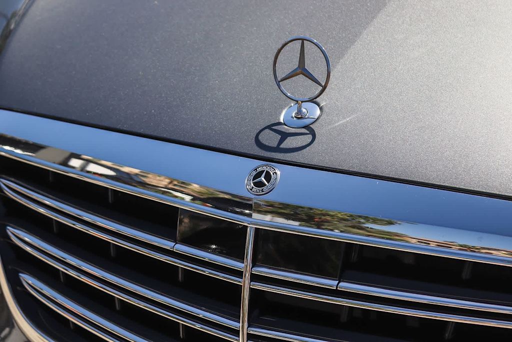 Thumbnail: 2018 Mercedes-Benz S-Class - 6