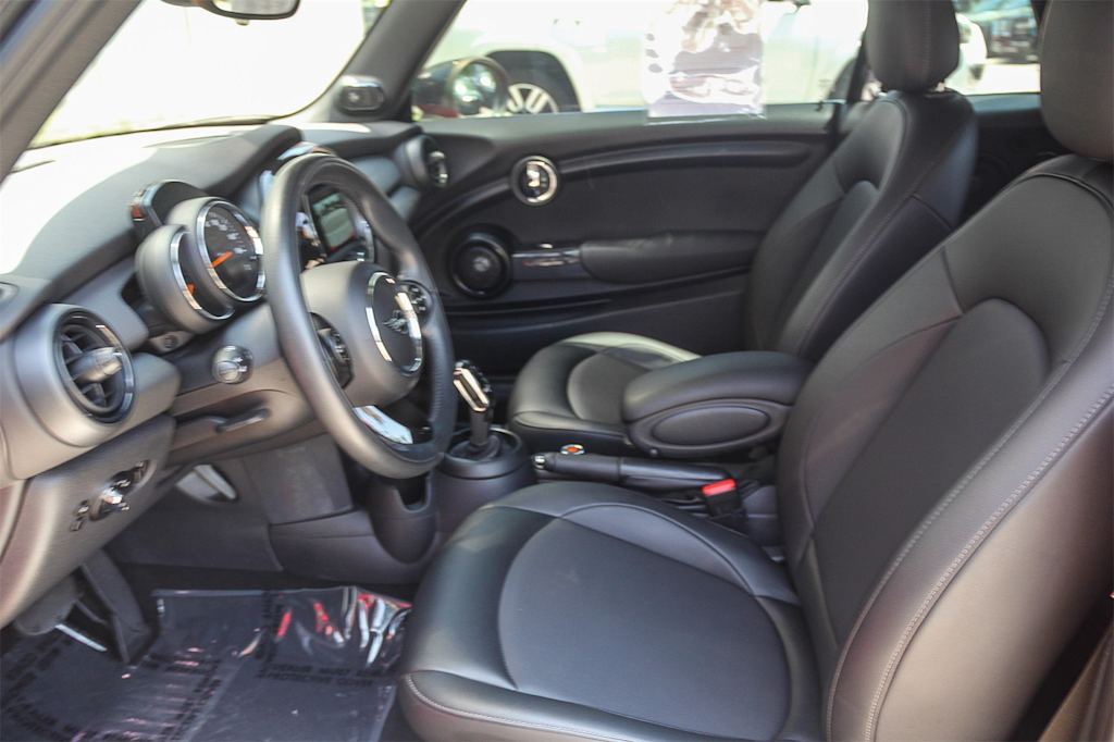 Thumbnail: 2020 MINI Cooper - 10