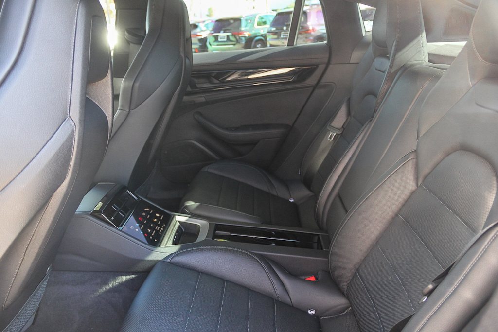 Thumbnail: 2025 Porsche Panamera - 11