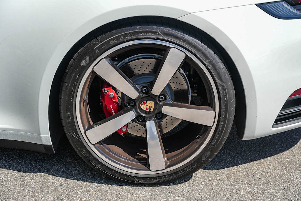 Thumbnail: 2024 Porsche 911 - 6