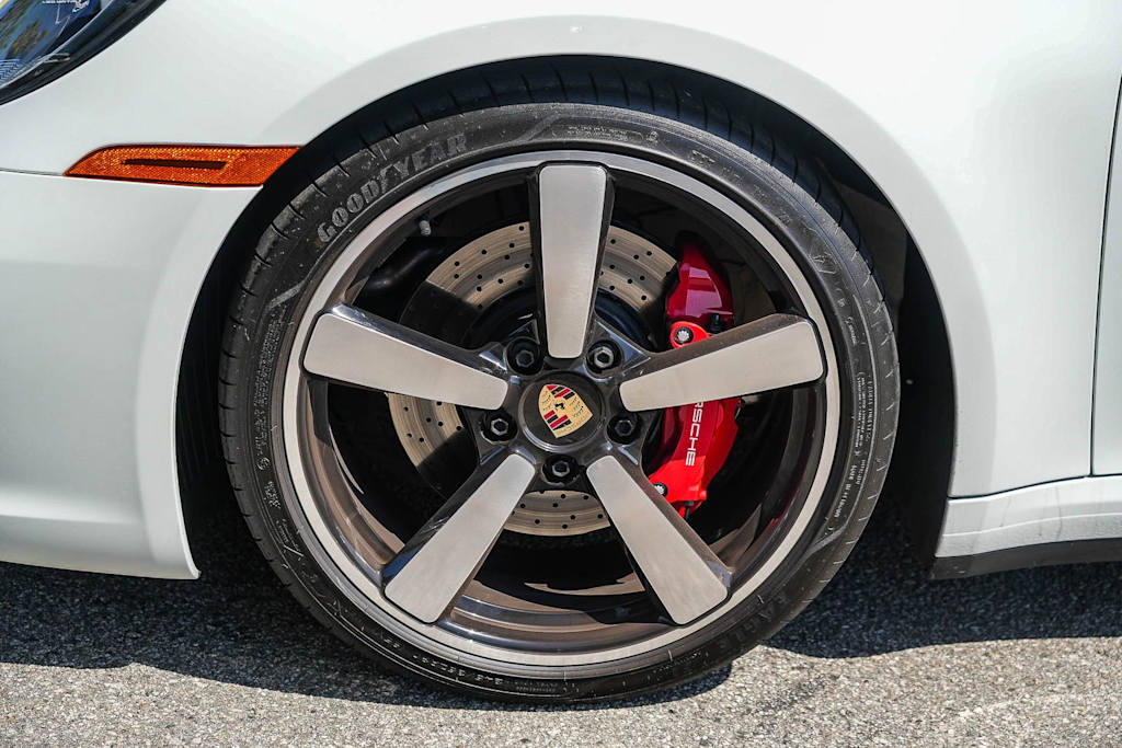 Thumbnail: 2024 Porsche 911 - 18