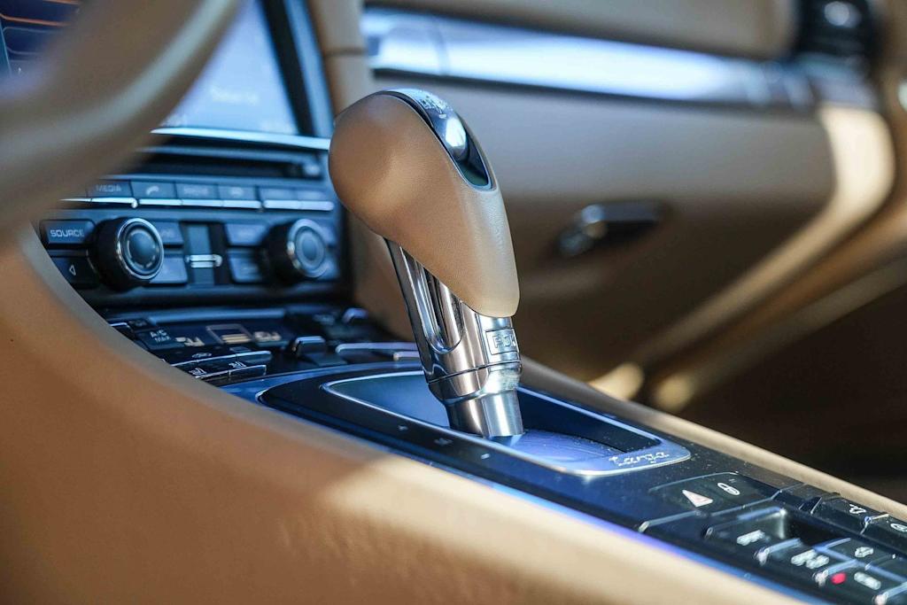 Thumbnail: 2015 Porsche 911 - 24