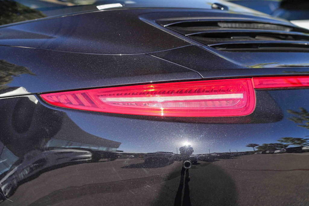 Thumbnail: 2015 Porsche 911 - 18