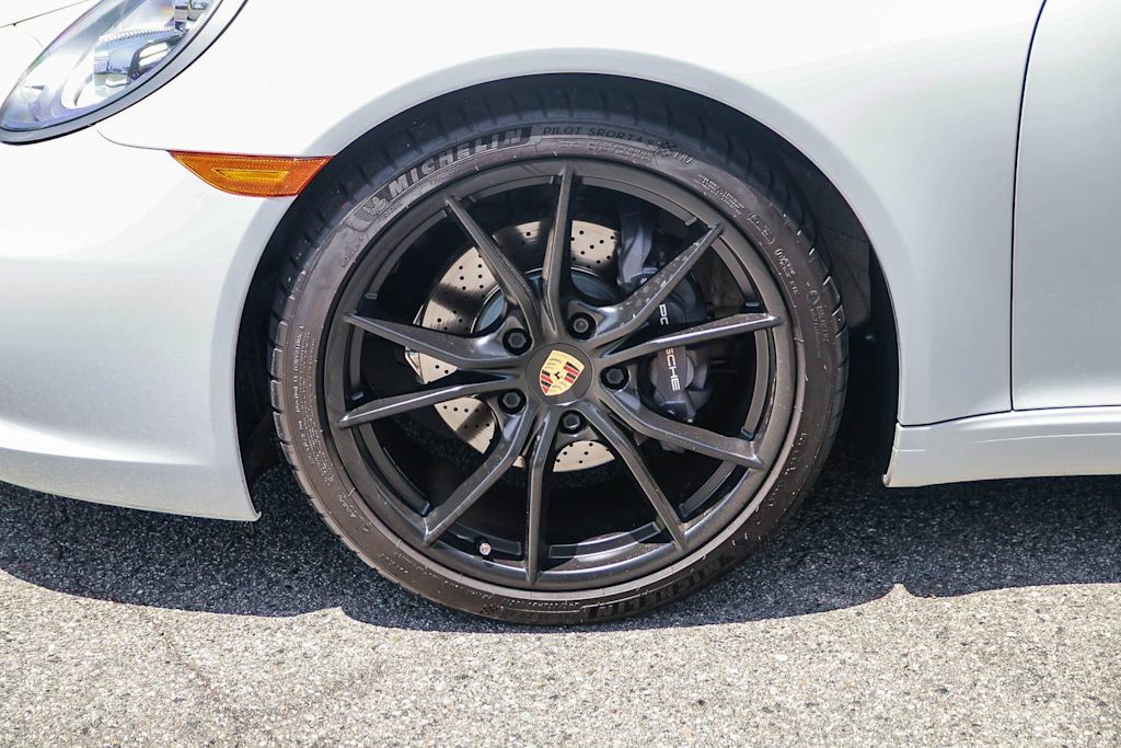 Thumbnail: 2019 Porsche 911 - 19