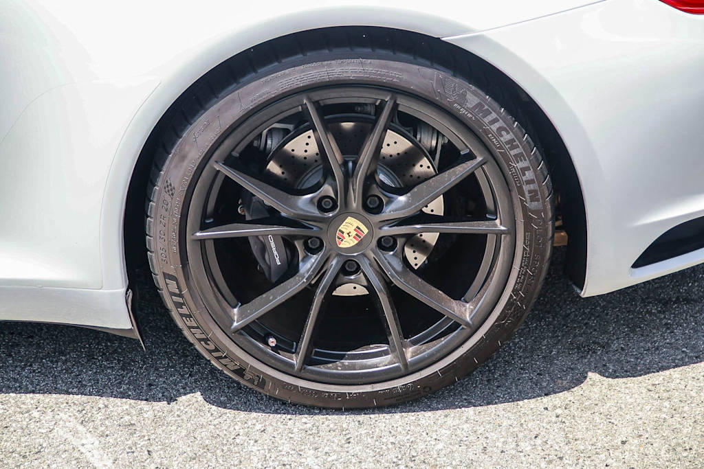 Thumbnail: 2019 Porsche 911 - 6