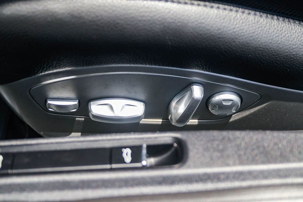 Thumbnail: 2019 Porsche 911 - 22